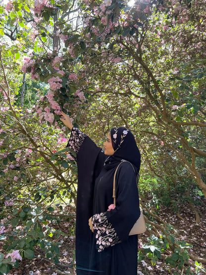 Islamic Clothes Black Flower Embroidery Abayas for Women Dubai Cardigan Muslim Saudi Open Abaya Kimono Luxury Hijab Dress Kaftan