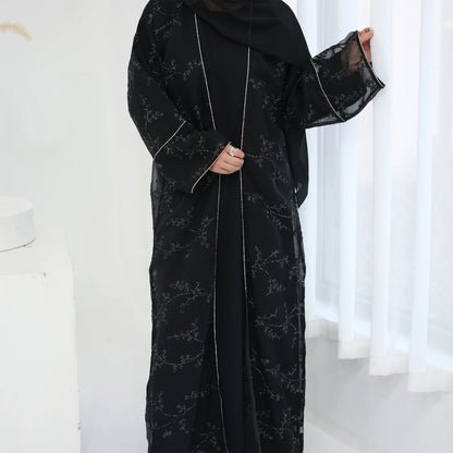 Luxury Embroidered Dubai Abaya Dress with Inner Elegant Arabic Women Party Jalabiya Eid Muslim Church Clothing New Turkey Kaftan