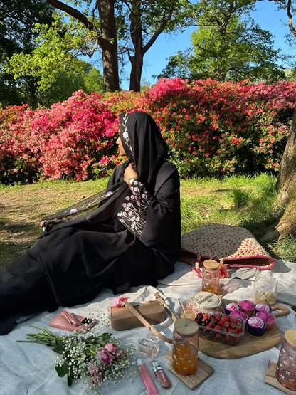 Islamic Clothes Black Flower Embroidery Abayas for Women Dubai Cardigan Muslim Saudi Open Abaya Kimono Luxury Hijab Dress Kaftan