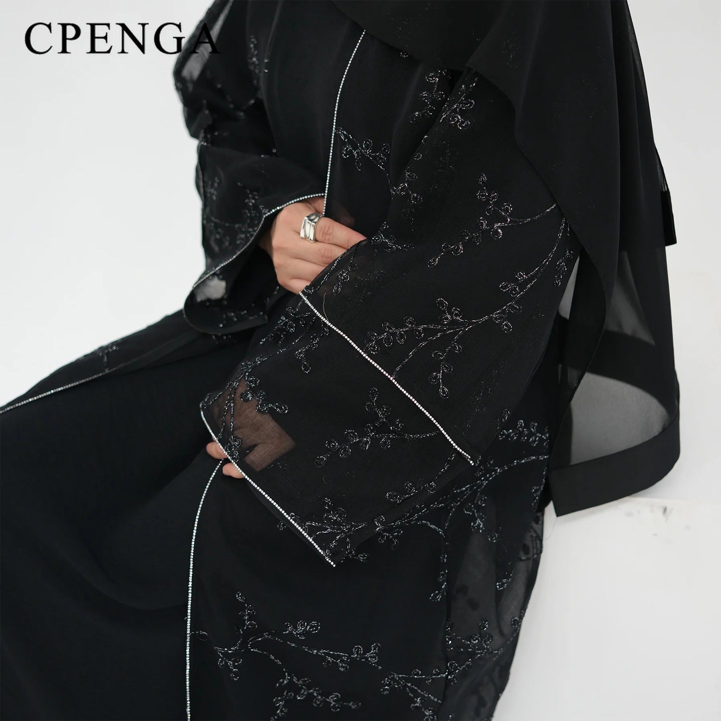 Luxury Embroidered Dubai Abaya Dress with Inner Elegant Arabic Women Party Jalabiya Eid Muslim Church Clothing New Turkey Kaftan